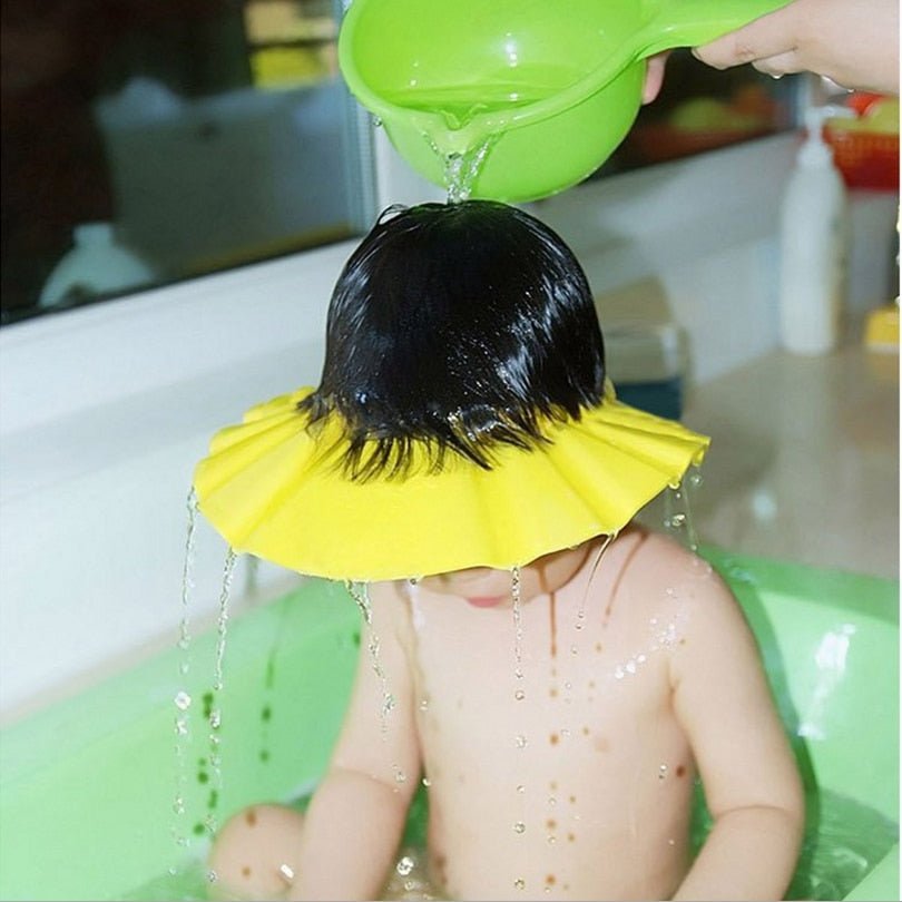 Visière chapeau pour douche bébé I ShampooCap™ - Univers de bebe